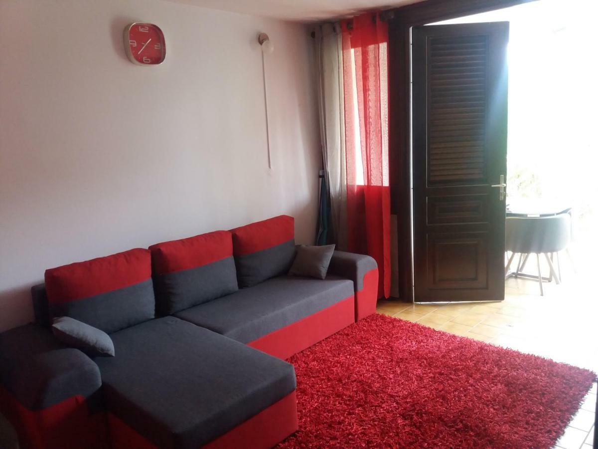 Ferienwohnung Studio A Louer Proche Des Plages Sainte-Anne Exterior foto